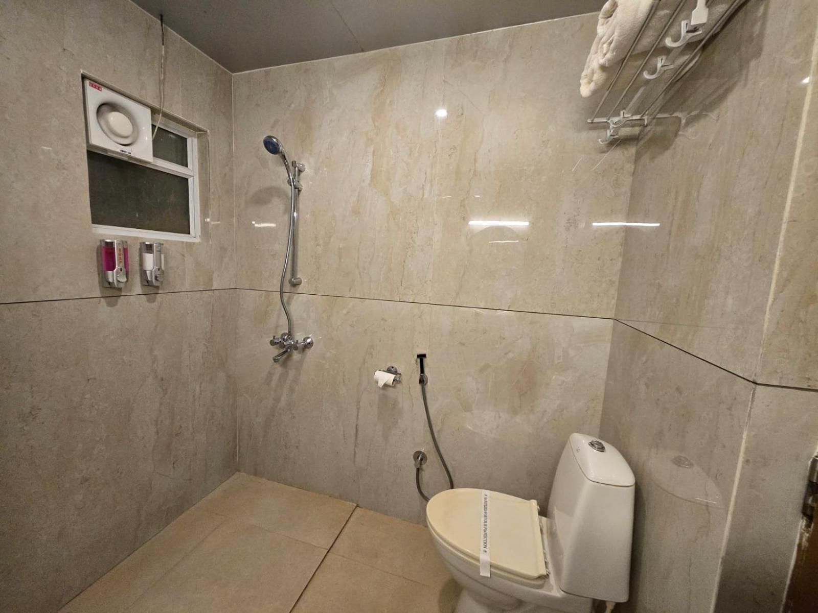 Hotel Badami Court エクステリア 写真