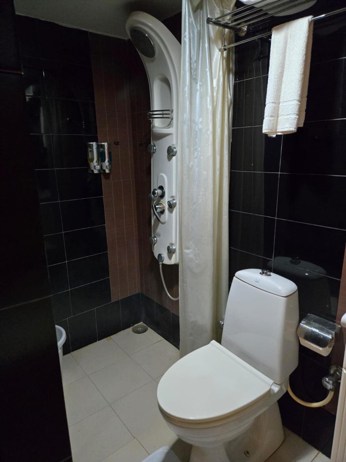 Hotel Badami Court エクステリア 写真