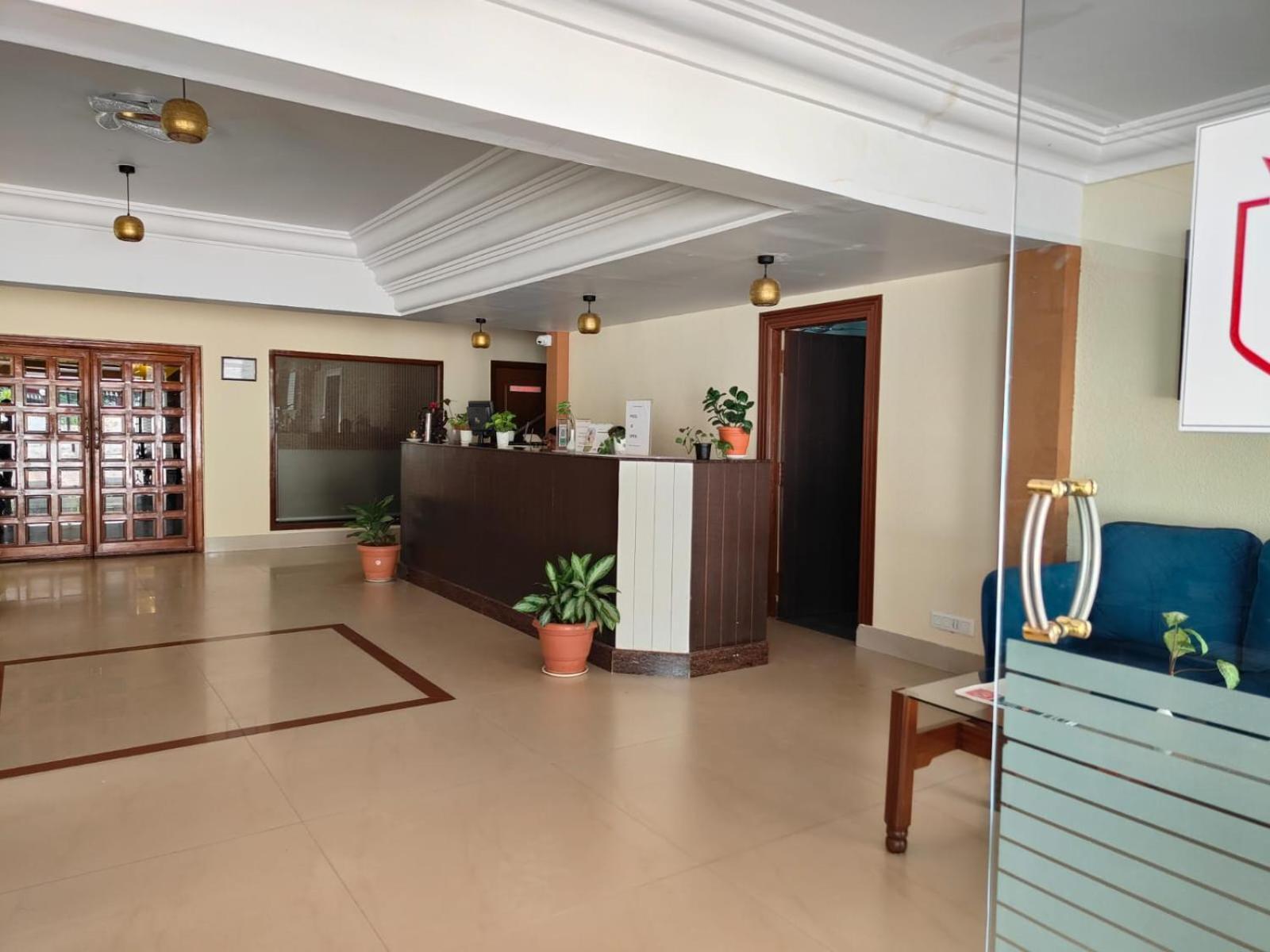Hotel Badami Court エクステリア 写真