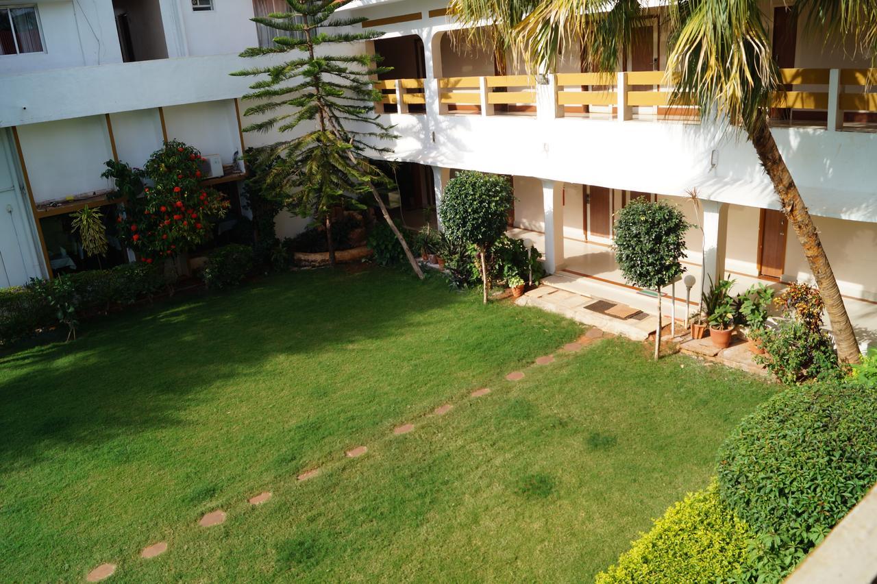Hotel Badami Court エクステリア 写真