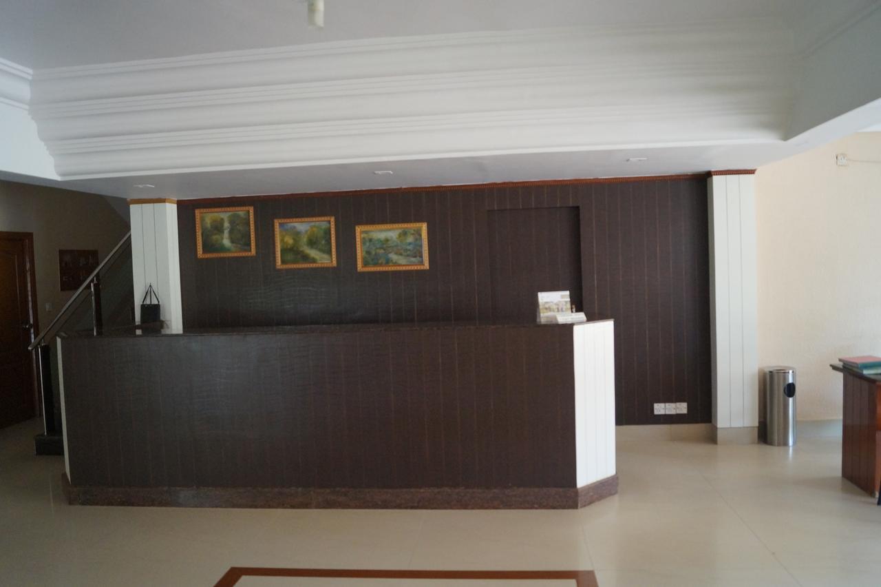 Hotel Badami Court エクステリア 写真